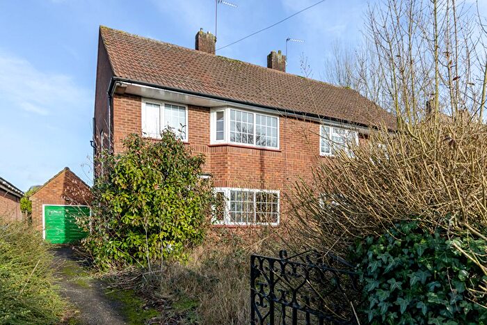 3 Bedroom Semi Detached House For Sale In Fourth Avenue, Watford, WD25