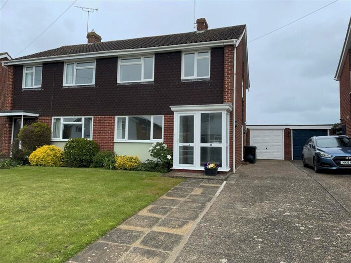 3 Bedroom Semi-Detached House To Rent In Lambourne Road, Sonning Common, RG4