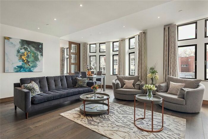 2 Bedroom Flat To Rent In Hanway Street, London, W1T