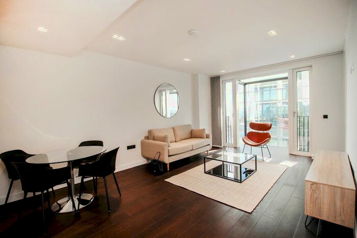 1 Bedroom Flat To Rent In Eight Casson Square, Southbank Place, Waterloo, SE1