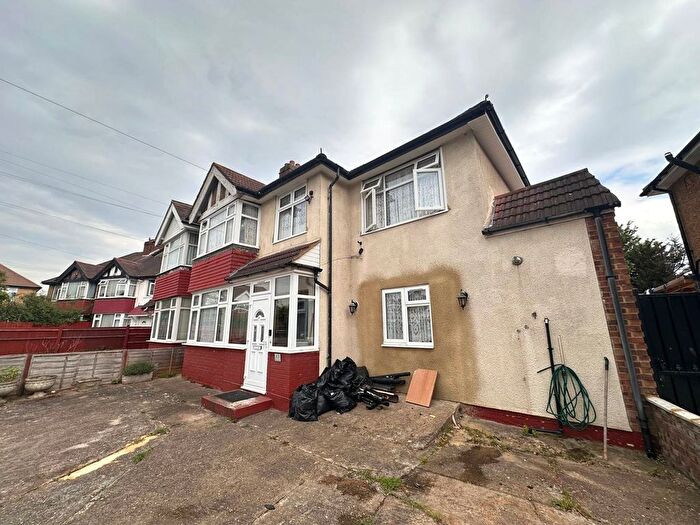 1 Bedroom Semi-detached House To Rent In Silverdale Gardens, Hayes, Greater London, UB3