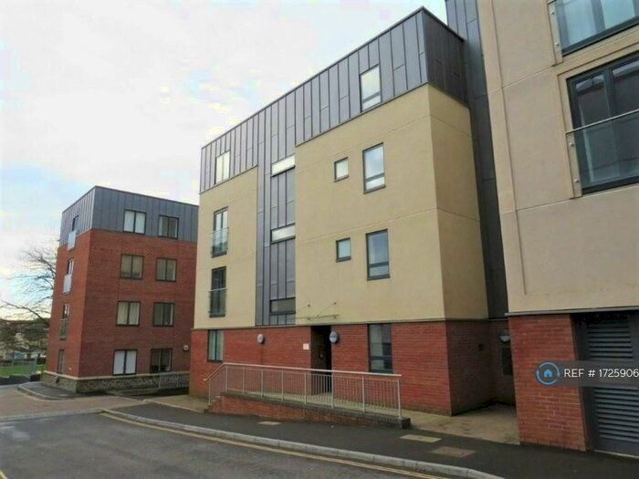 2 Bedroom Flat To Rent In Coronation Court, Southville, Bristol, BS3
