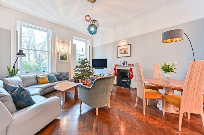 3 Bedroom Flat For Sale In Warwick Square, Pimlico, London, SW1V