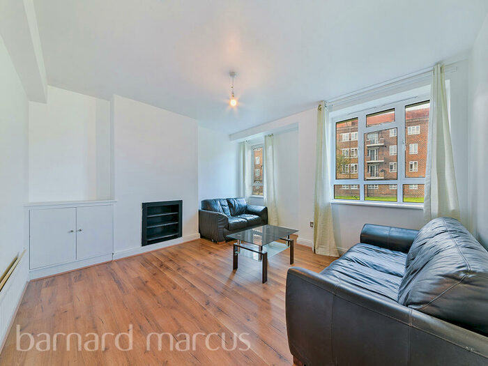 3 Bedroom Flat To Rent In Kingswood Estate, London, SE21