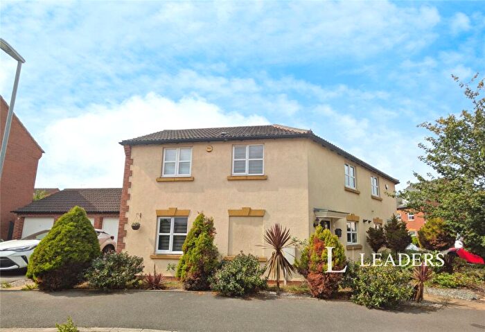 3 Bedroom Semi-Detached House For Sale In Piper Close, Mansfield Woodhouse, Mansfield, NG19