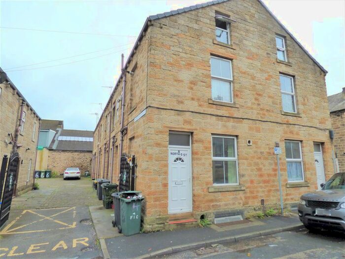 2 Bedroom End Of Terrace House To Rent In North Queen Street, Keighley, BD21