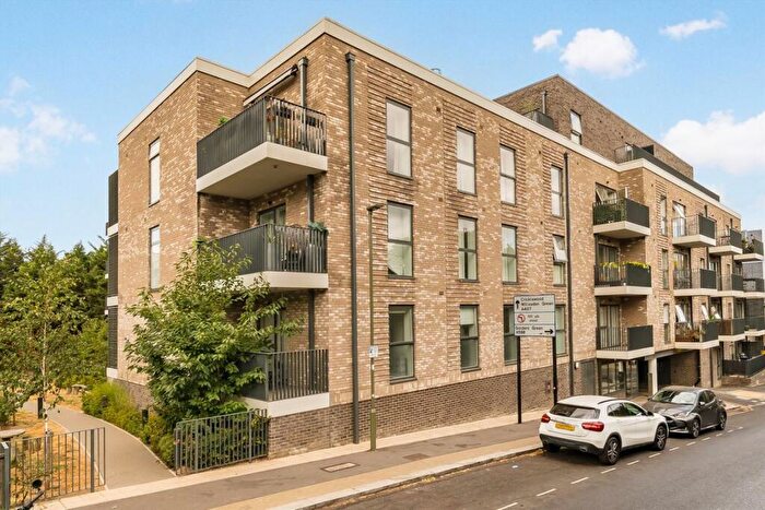 1 Bedroom Flat For Sale In Hermitage Lane, Hampstead, NW2