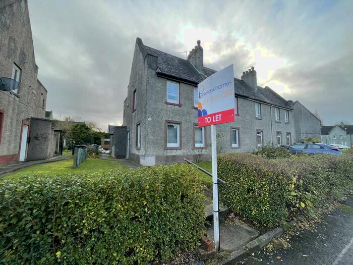 2 Bedroom Flat To Rent In North Lodge Road, Renfrew, PA4