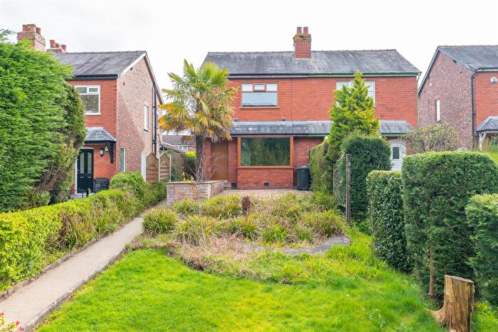 2 Bedroom Semi Detached House For Sale In Wigan Road, Euxton, Chorley, PR7