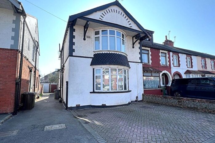 3 Bedroom End Of Terrace House For Sale In Chatsworth Avenue, Cosham, Portsmouth, Hampshire, PO6