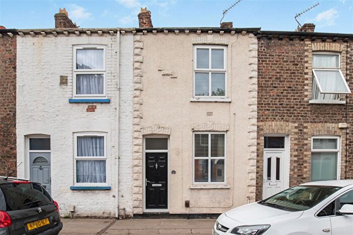 2 Bedroom Terraced House For Sale In Salisbury Terrace, York, YO26