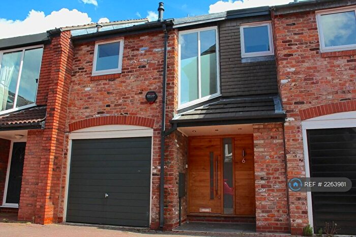 3 Bedroom Terraced House To Rent In Gatcombe Mews, Wilmslow, SK9