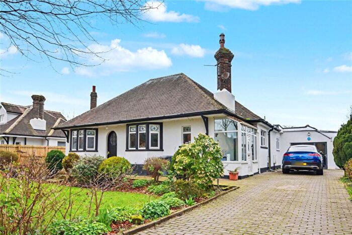 4 Bedroom Bungalow To Rent In Bruntcliffe Road, Morley, Leeds, West Yorkshire, LS27