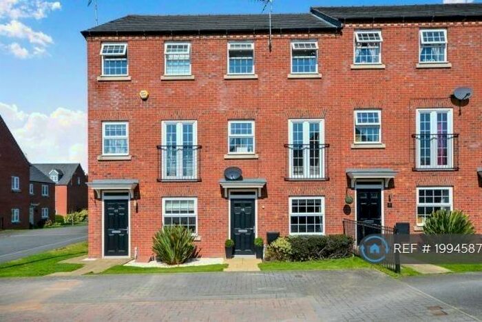 3 Bedroom End Of Terrace House To Rent In Pippin Close, Selston, Nottingham, NG16