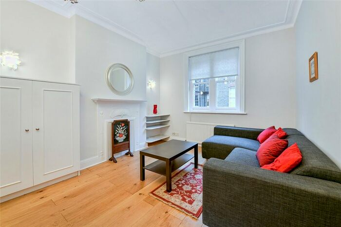 2 Bedroom Flat To Rent In Cathedral Mansions, Vauxhall Bridge Road, Westminster, London, SW1V