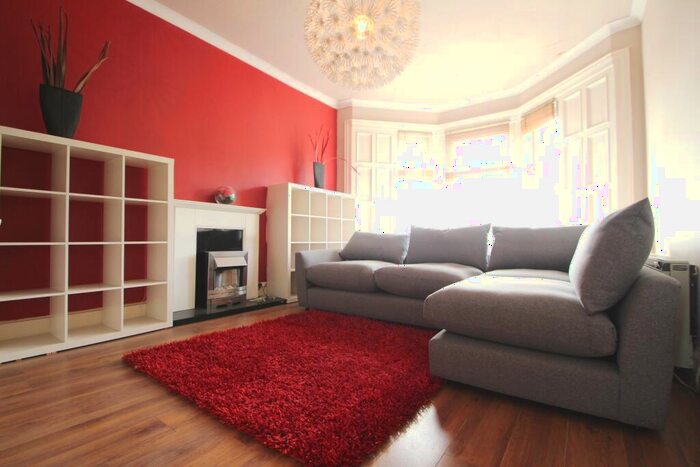 2 Bedroom Flat To Rent In Paisley Road West, Glasgow, G51
