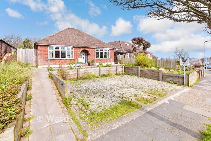 4 Bedroom Detached Bungalow For Sale In Salisbury Road, Deal, Kent, CT14