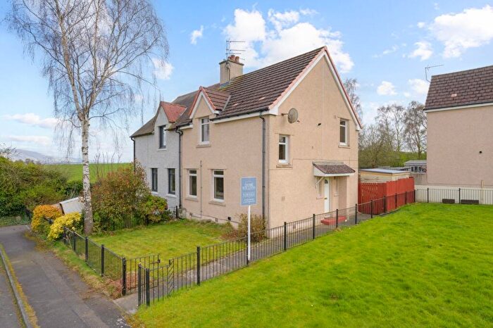 3 Bedroom Semi-Detached House For Sale In Easterton Drive, Cowie, FK7