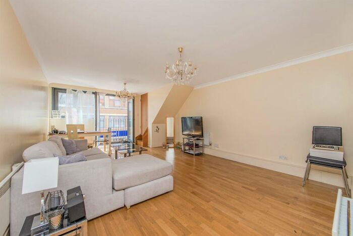 2 Bedroom Duplex To Rent In Curtain Road, London, EC2A