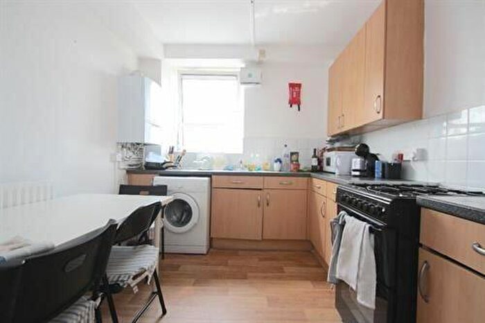 4 Bedroom Flat To Rent In Harmood Street, Chalk Farm, NW1