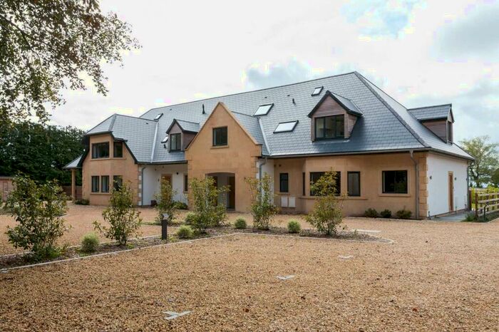 2 Bedroom Apartment To Rent In Lansdown Court, BA1