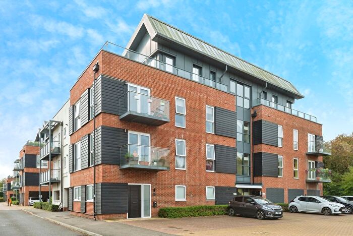 2 Bedroom Flat For Sale In The Kilns, Redhill, Surrey, RH1