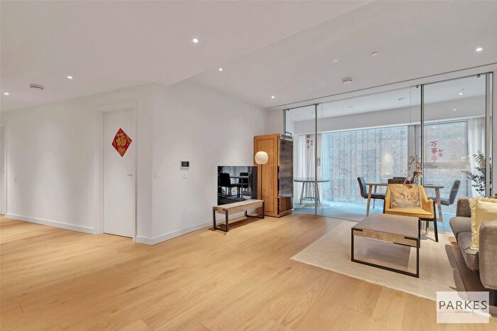 3 Bedroom Flat For Sale In Electric Boulevard, London, SW11