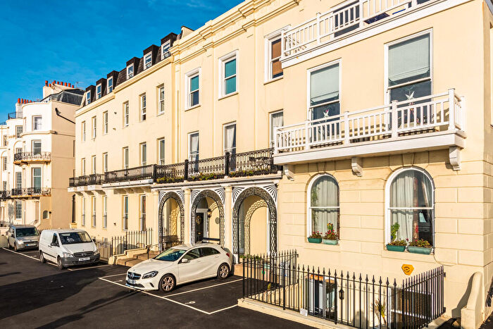 2 Bedroom Apartment To Rent In Chain Pier House, Marine Parade, Brighton, BN2