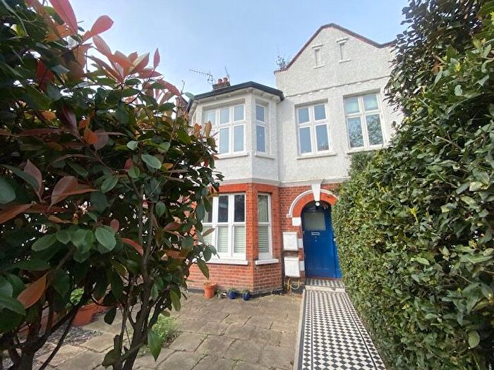 2 Bedroom Flat To Rent In St. Helens Gardens, London, W10