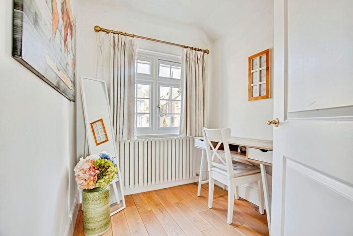 5 Bedroom Semi-Detached House For Sale In Alverstone Road, Wembley, HA9