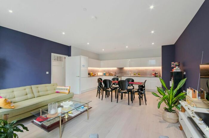 4 Bedroom Flat To Rent In Kelson House, Royal Wharf, London, E16