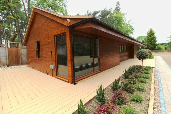 1 Bedroom Detached Bungalow To Rent In Pine Cottage, Coursers Road, Colney Heath, St Albans, AL4