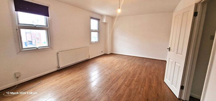 1 Bedroom Flat To Rent In London, N7