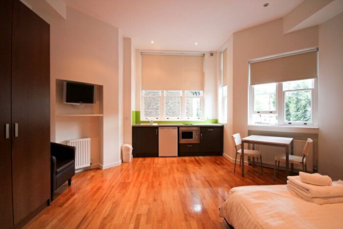 Studio To Rent In Flat, Holland Park Avenue, London, W11