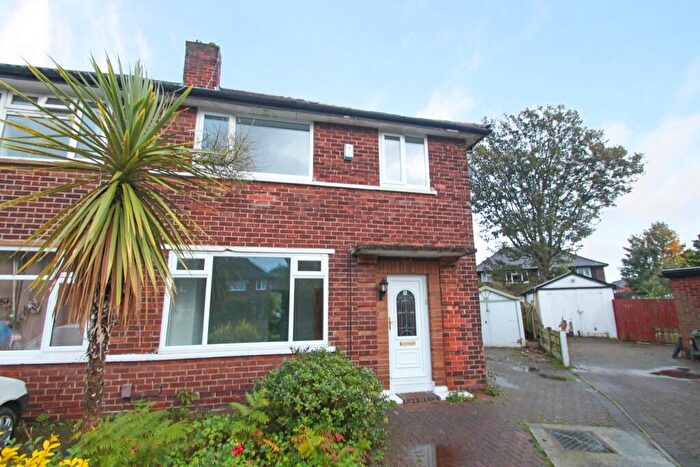 3 Bedroom Semi-Detached House To Rent In Beech Walk, Stretford, Manchester, M32