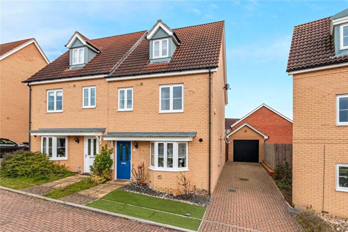 3 Bedroom Semi Detached House For Sale In Howland Close, Saffron Walden, Essex, CB10