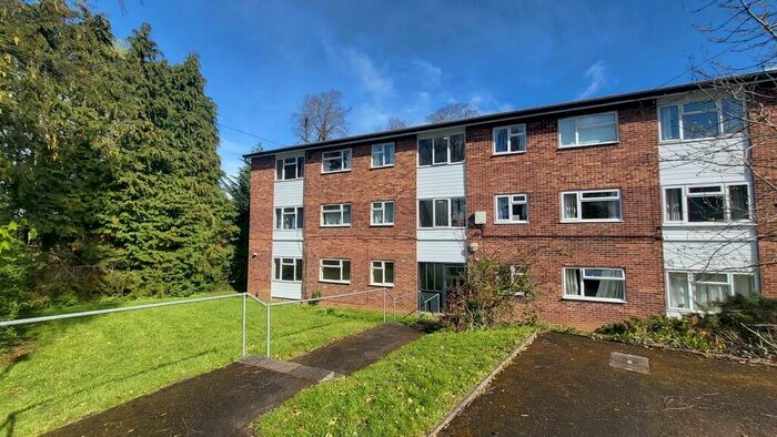 2 Bedroom Flat To Rent In Webster Avenue, Kenilworth, CV8