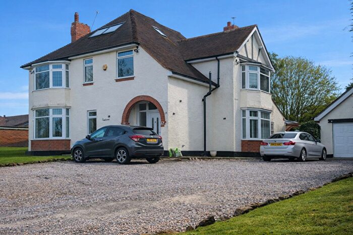 6 Bedroom Detached House For Sale In Birches Road, Codsall, WV8