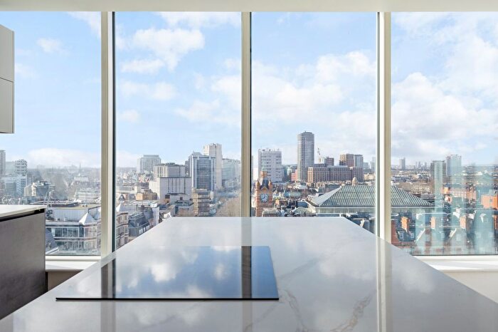 3 Bedroom Flat To Rent In Marylebone Road, Marylebone, London, NW1