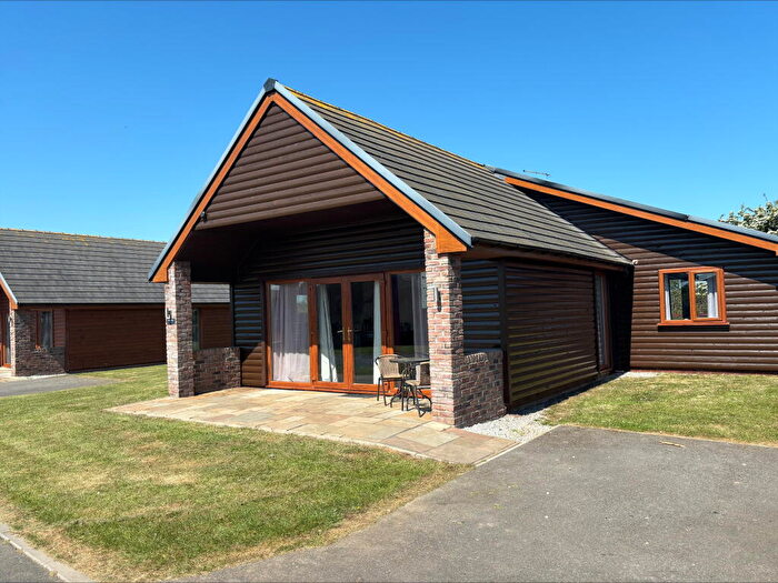 2 Bedroom Lodge For Sale In Two Bed Lodge, Westfield Country Park, Fitling, Burton Pidsea, East Riding Of Yorkshire, HU12