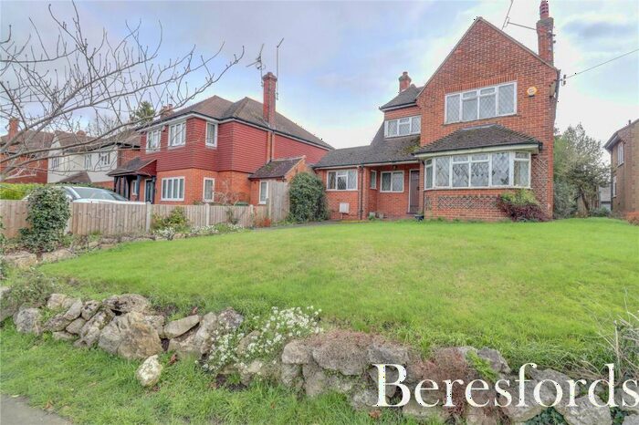 4 Bedroom Detached House For Sale In Chelmsford Road, Shenfield, CM15