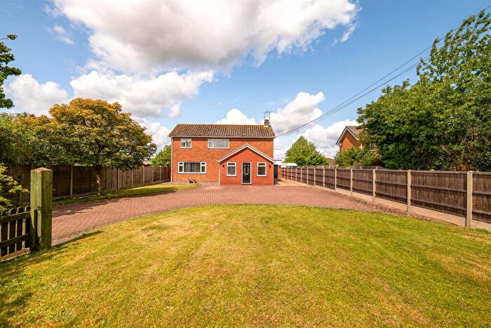 4 Bedroom Detached House For Sale In Newark Road, Bassingham, Lincoln, LN5