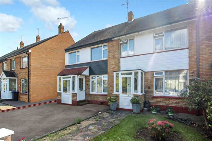 3 Bedroom Terraced House For Sale In Eastwood Old Road, Leigh-on-Sea, Essex, SS9