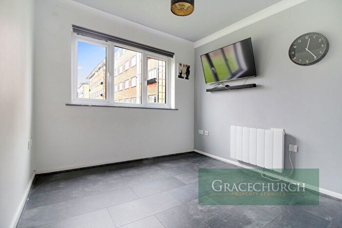 1 Bedroom Flat For Sale In Pentland Close, London, N9