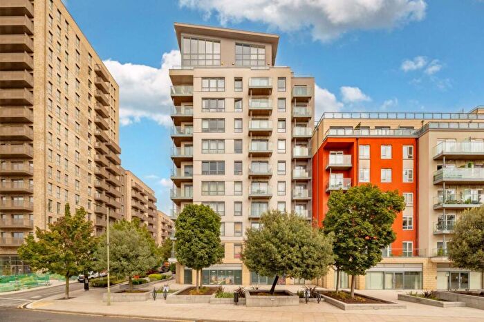 2 Bedroom Flat For Sale In East Drive, London, NW9