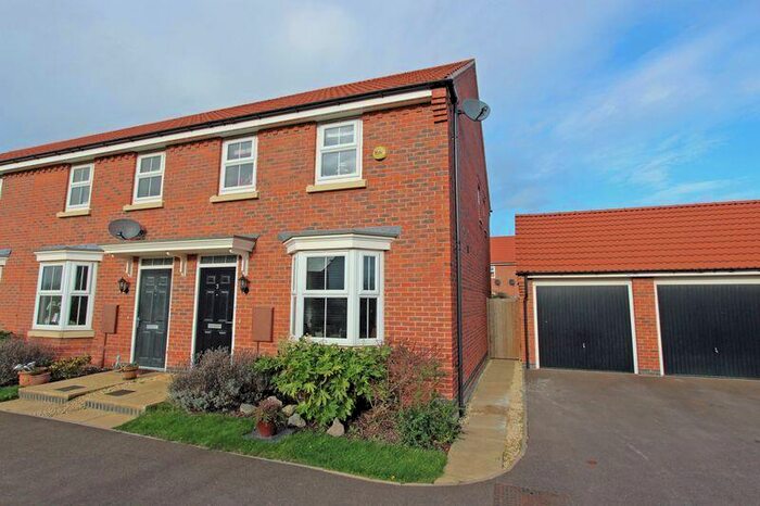 3 Bedroom End Of Terrace House To Rent In Cheltenham Court, Bourne, PE10