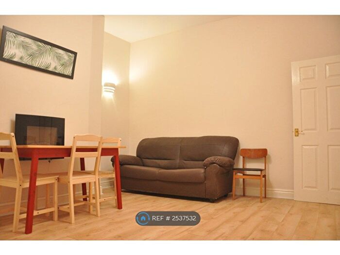 2 Bedroom Flat To Rent In Glenthorn Road, Newcastle Upon Tyne, NE2