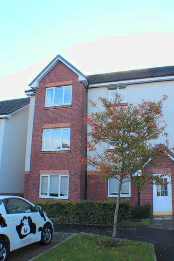 2 Bedroom Flat To Rent In Duthac Court, Dunfermline, Fife, KY11