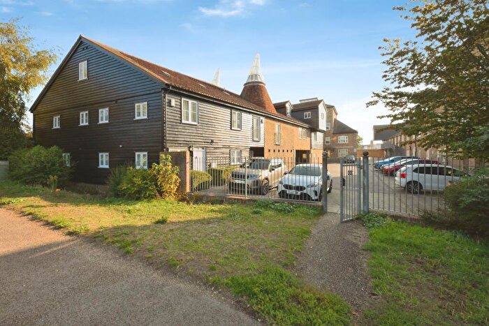 2 Bedroom Apartment For Sale In Buryfield Maltings, Ware, SG12