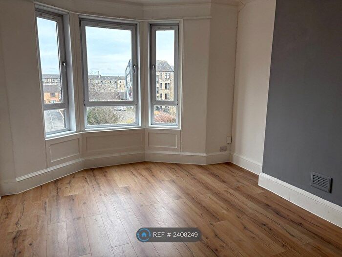2 Bedroom Flat To Rent In Queen Street, Paisley, PA1